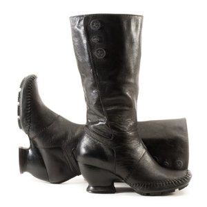 fUnKy & uNiQuE! CLARKS Indigo Leather Granny Boots